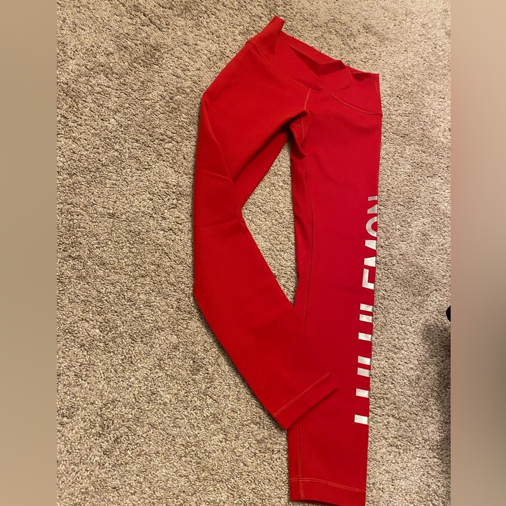 Rare Lululemon Size 6.